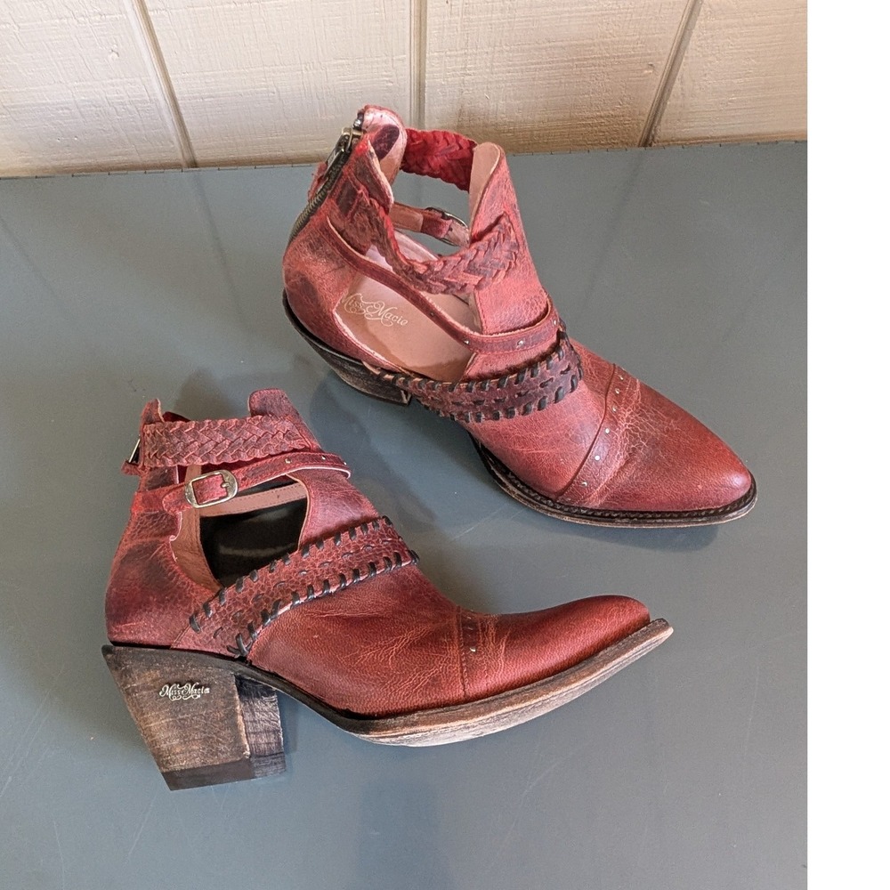 Miss Macie Red Leather Cutout Western Ankle Boots Size 9 Western Festival - Picture 2 of 14